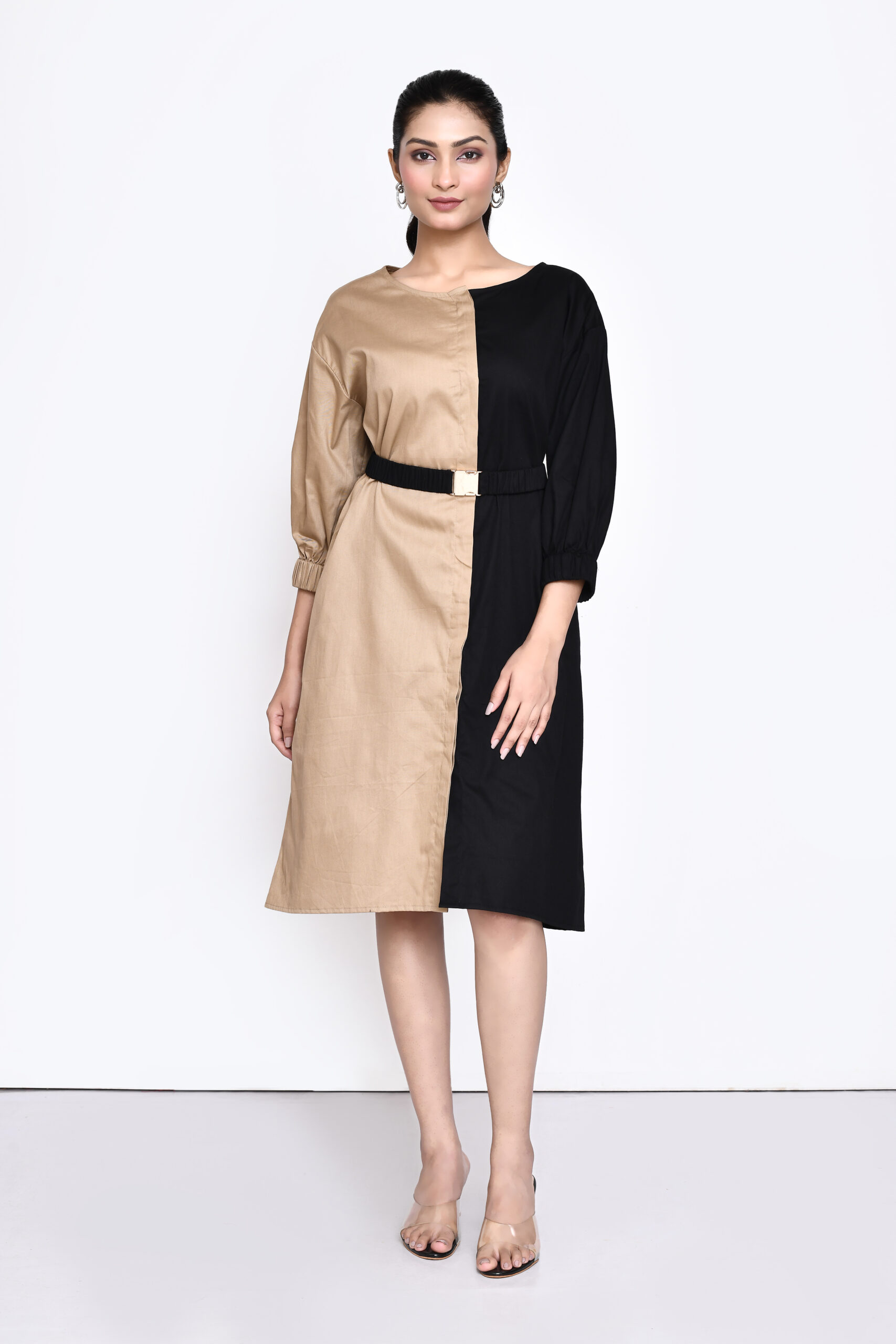 Golden Muslin beige and black color-blocked anti-fit poplin dress with elasticated ruched belt and gold buckle