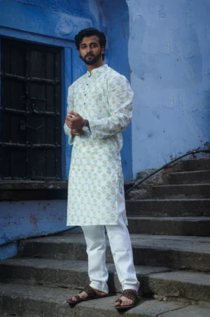 Snow Petal Floral Printed Cotton Kurta with Mandarin Collar & Side Pockets