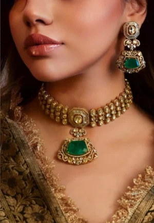 Emerald MNH Antique Gold Emerald Polki Necklace Set