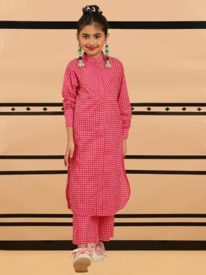 Girls Geometric Printed Kurta Set with Mandarin Collar and Matching Pants