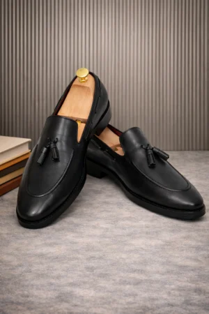 Agustian Black Leather Tassel Moccasin Slip-On Shoes – Men’s Wear